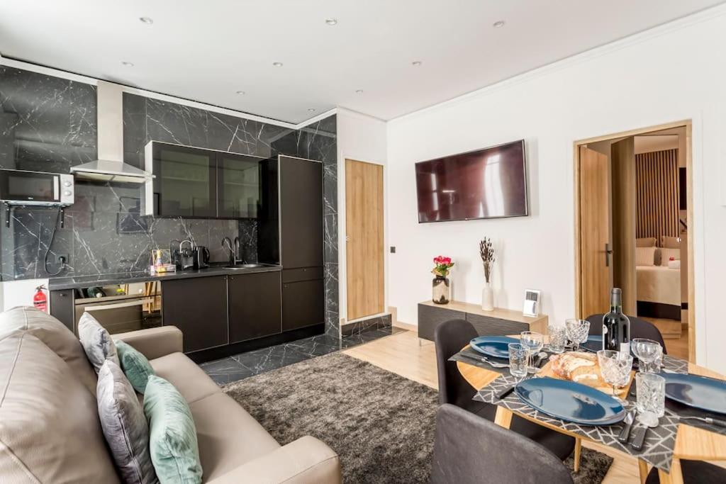Suite Paris, Tour Eiffel, Champs Elysees Екстер'єр фото