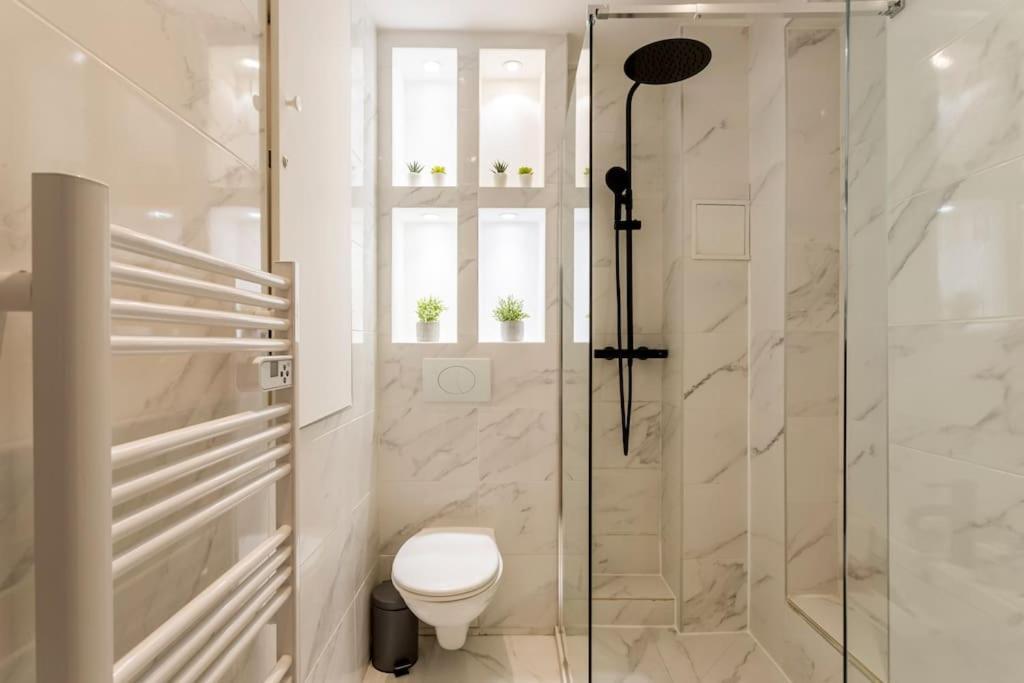 Suite Paris, Tour Eiffel, Champs Elysees Екстер'єр фото