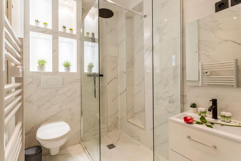 Suite Paris, Tour Eiffel, Champs Elysees Екстер'єр фото